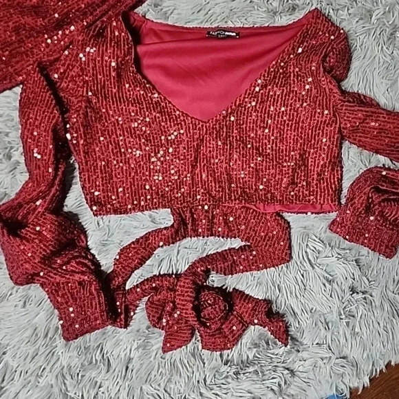 Fashion Nova Sequin Pant set. Size Medium - Picture 8 of 8